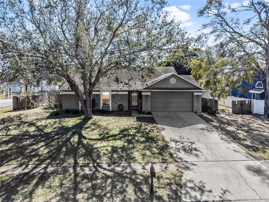 Picture of 13215 Parkhurst Court, Riverview, FL 33569