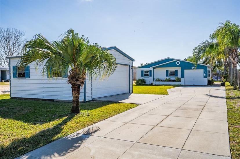 Picture of 275 Randle Avenue, Oak Hill FL 32759