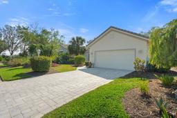 Picture of 6416 Wentworth Crossing, University Park, FL 34201