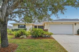 Picture of 7157 Fairway Bend Circle, Sarasota, FL 34243