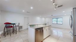 Picture of 1130 Queen Street N, St Petersburg, FL 33713