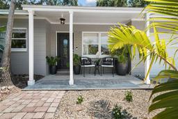 Picture of 4822 W Bay Court Avenue, Tampa, FL 33611