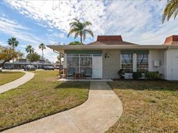 Picture of 4316 Tahitian Gardens Circle Unit H, Holiday, FL 34691