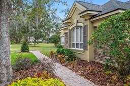 Picture of 6011 Hammock Hill Avenue, Lithia, FL 33547