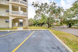 Picture of 2351 Irish Lane Unit 21, Clearwater, FL 33763