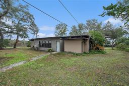 Picture of 5023 Bobwhite Court Unit 2, Dade City, FL 33523