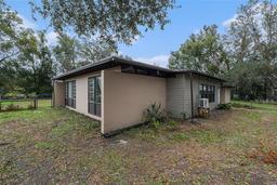 Picture of 5023 Bobwhite Court Unit 2, Dade City, FL 33523