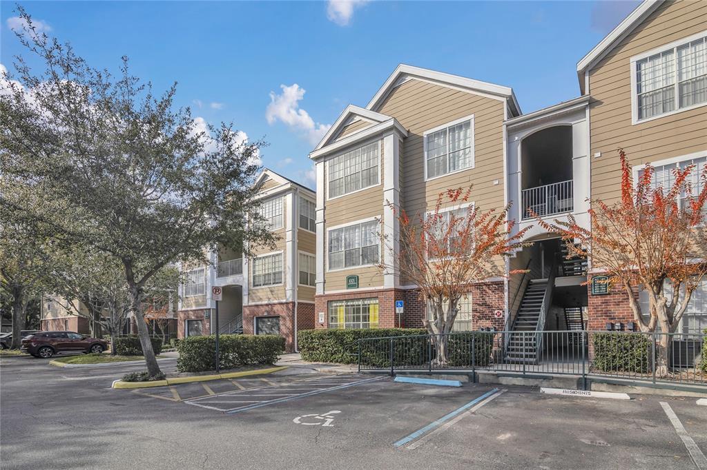 Picture of 8301 Elm Park Drive Unit 634, Orlando, FL 32821