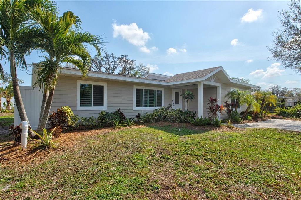 Picture of 939 Cronley Place, Sarasota, FL 34237