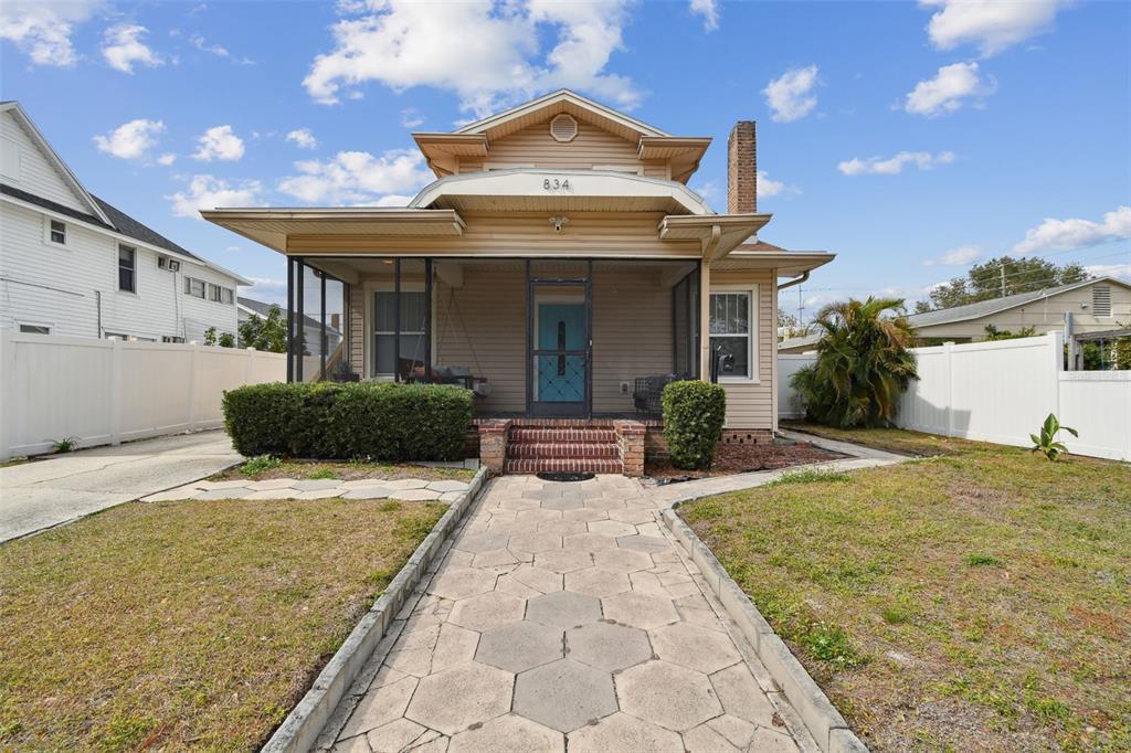 Picture of 834 11Th Street N, St Petersburg, FL 33705