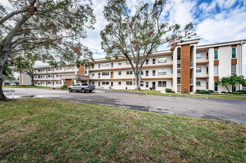 Picture of 5880 38Th Avenue N Unit 204, St Petersburg FL 33710