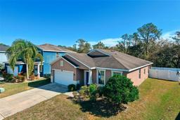 Picture of 2729 Walden Woods Drive, Plant City, FL 33566