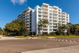 Picture of 700 Beach Drive Ne Unit 401, St Petersburg, FL 33701