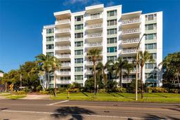 Picture of 700 Beach Drive Ne Unit 401, St Petersburg, FL 33701