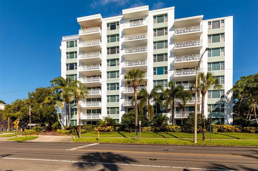 Picture of 700 Beach Drive Ne Unit 401, St Petersburg FL 33701