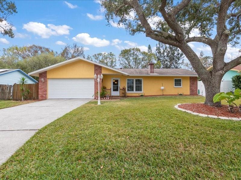 Picture of 2237 Spanish Vistas Drive, Dunedin, FL 34698