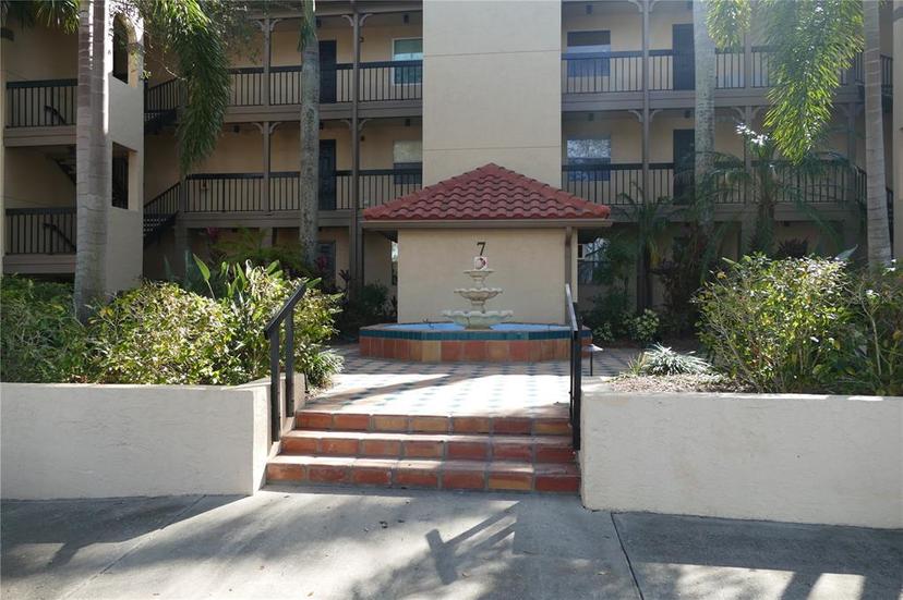 Picture of 2400 Feather Sound Drive Unit 717, Clearwater FL 33762