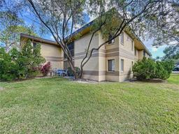 Picture of 2679 Sabal Springs Circle Unit 102, Clearwater, FL 33761