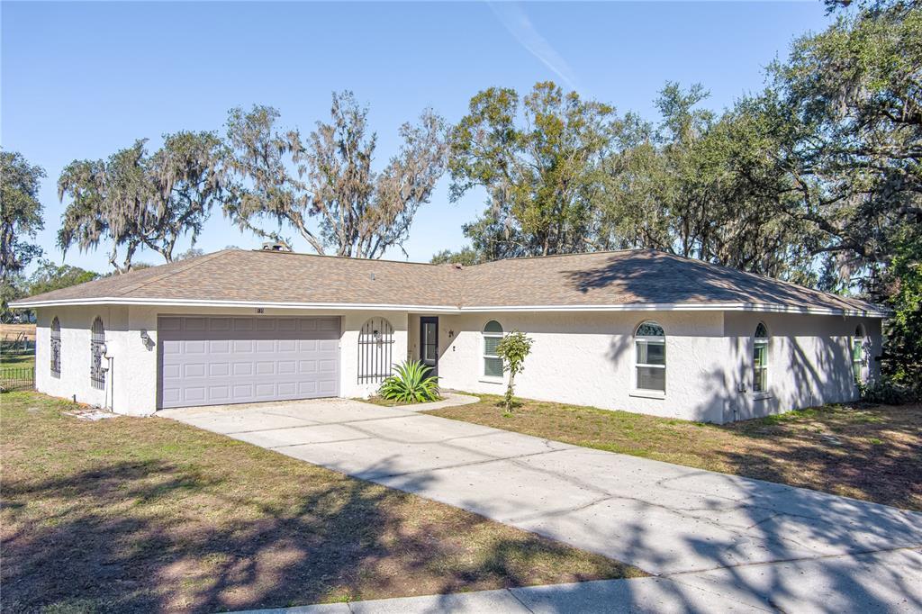 Picture of 135 Country Club Lane, Mulberry, FL 33860