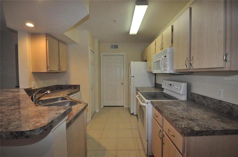 Picture of 700 Crest Pines Drive Unit 133, Orlando FL 32828