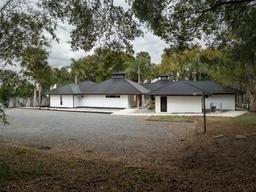 Picture of 13061 SE 158Th Lane, Weirsdale, FL 32195