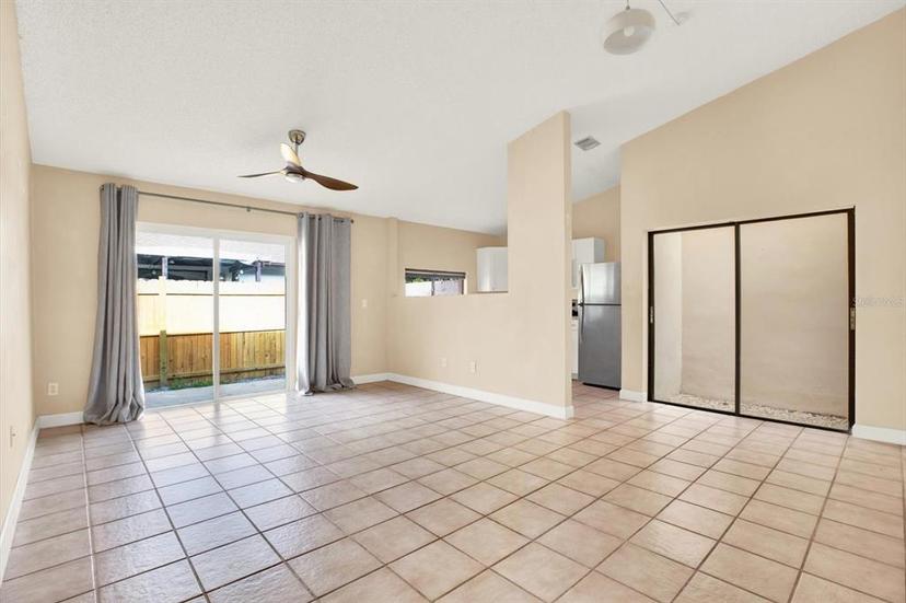 Picture of 11408 Midfield Way Unit 11408, Tampa FL 33624