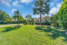 Picture of 3336 Lakeside Circle, Parrish, FL 34219