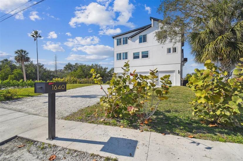 Picture of 1640 Sea Breeze Drive, Tarpon Springs FL 34689