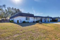 Picture of 3990 Overlook Bend Unit 19, Sarasota, FL 34232