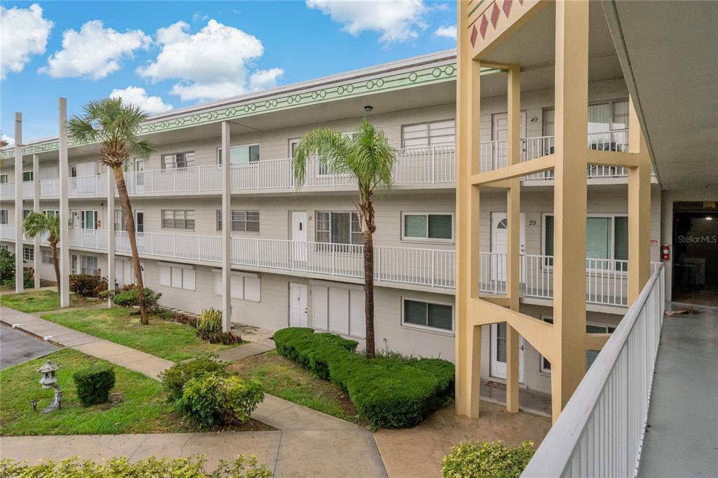 Picture of 2071 Australia Way W Unit 27, Clearwater, FL 33763