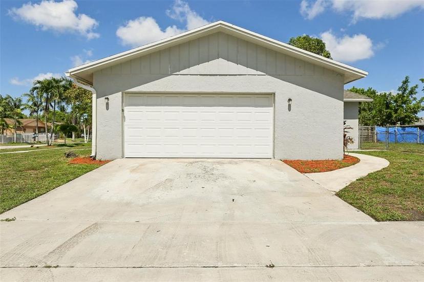 Picture of 742 Donau Avenue Nw, Palm Bay FL 32907