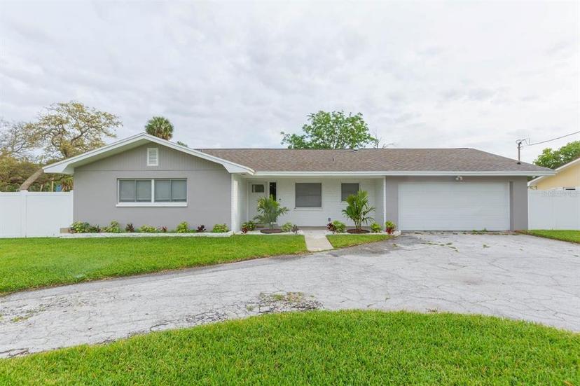 Picture of 1613 Druid Road E, Clearwater FL 33756