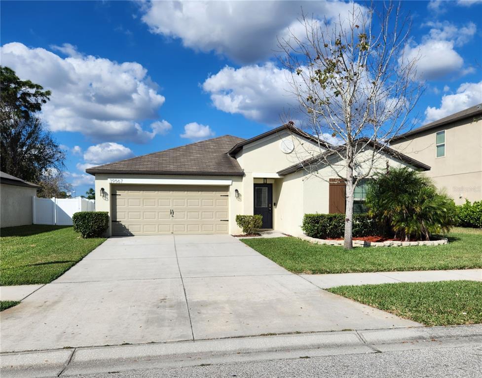 Picture of 39567 Dawson Chase Drive, Zephyrhills, FL 33540