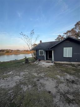 Picture of 310 Lake Avenue, Dundee, FL 33838