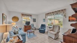 Picture of 1600 W Lake Parker Drive Unit B9, Lakeland, FL 33805