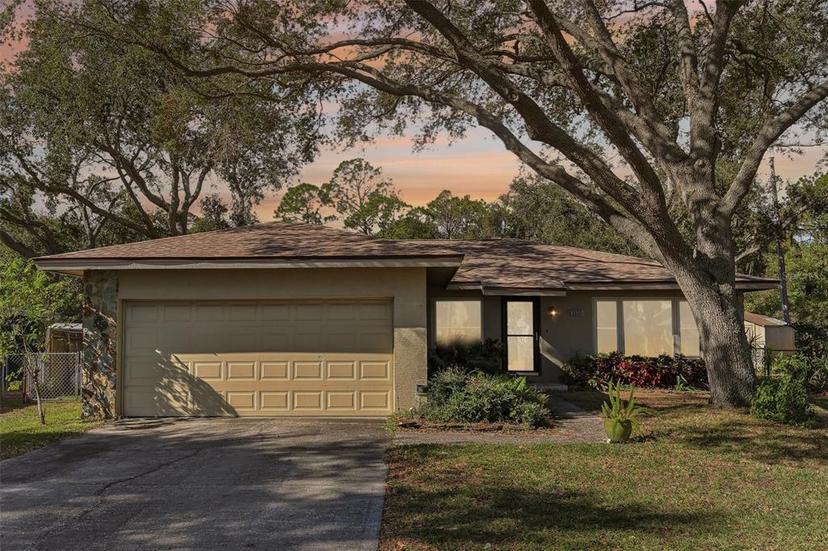 Picture of 9790 Parkwood Court, Seminole FL 33777