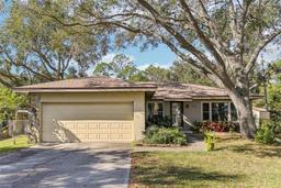 Picture of 9790 Parkwood Court, Seminole, FL 33777