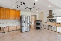 Picture of 951 Contento St., Siesta Key, FL 34242