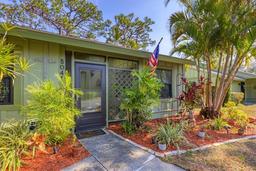 Picture of 5041 Barrington Circle Unit 802, Sarasota, FL 34234