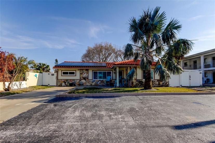 Picture of 120 60Th Ave, St Pete Beach FL 33706