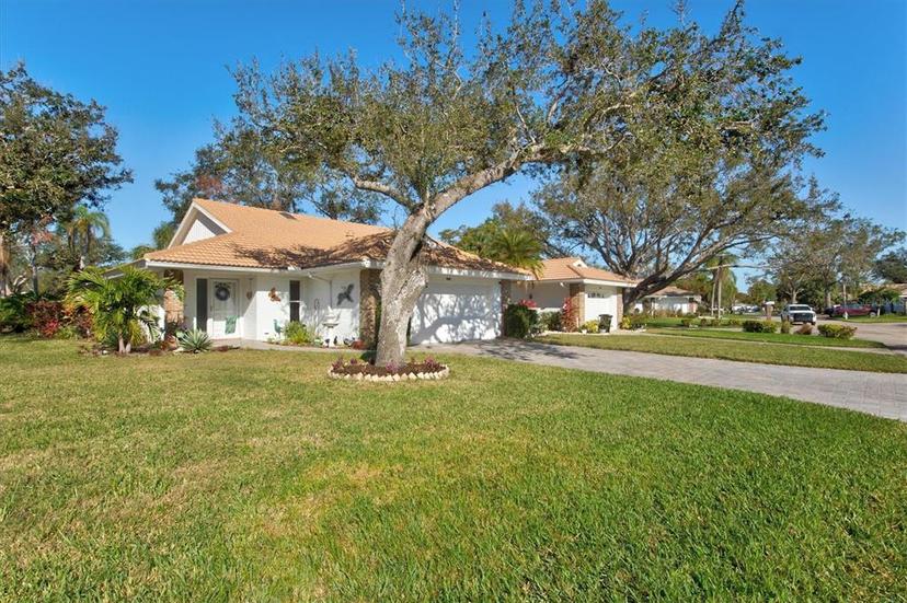 Picture of 5718 Garden Lakes Palm, Bradenton FL 34203