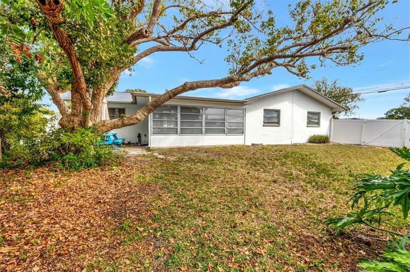 Picture of 14005 Leeward Drive, Seminole FL 33776