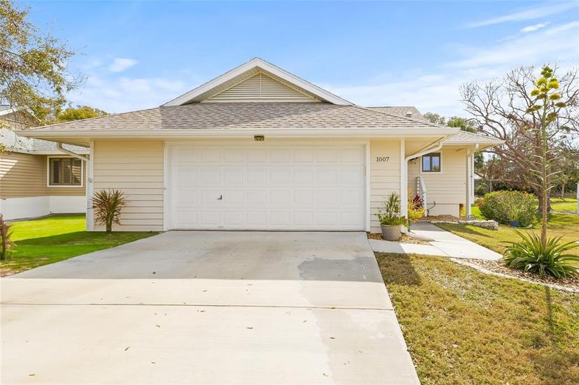 Picture of 1007 Lake Avoca Drive, Tarpon Springs FL 34689