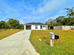 Picture of 339 E Waterway Avenue Nw, Lake Placid, FL 33852