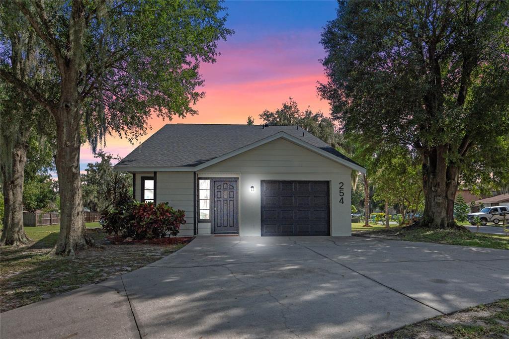 Picture of 254 Lake Thomas Drive, Winter Haven, FL 33880