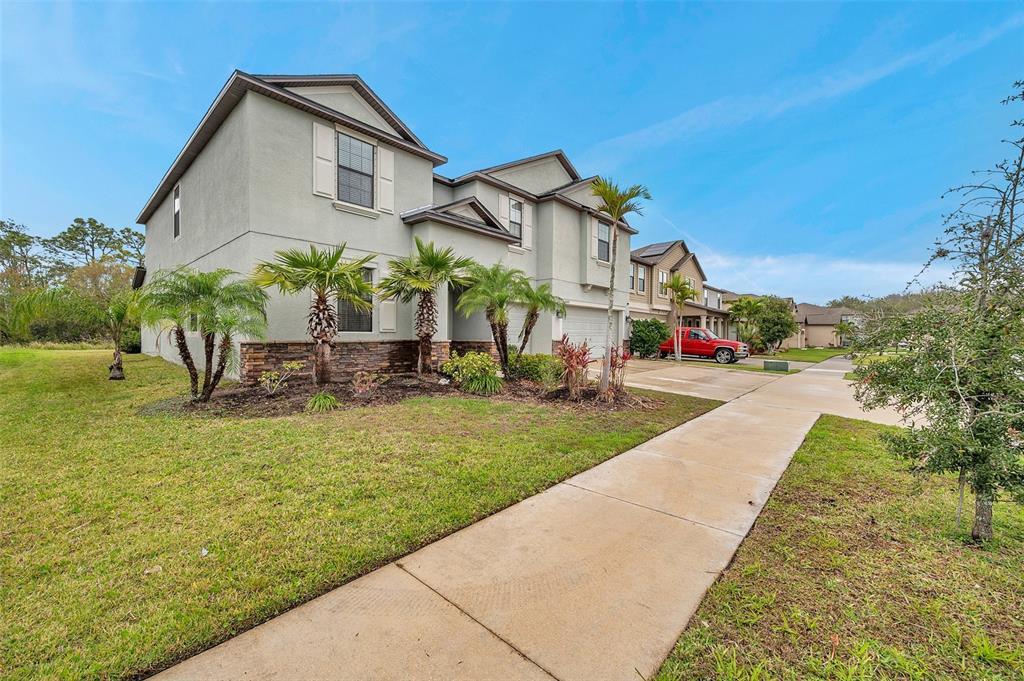 Picture of 5045 Ivory Stone Drive, Wimauma, FL 33598