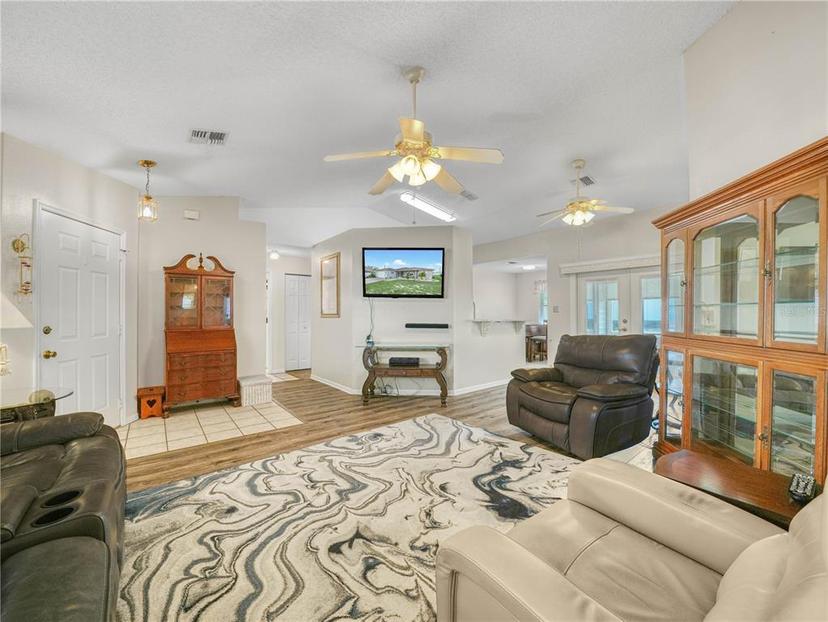 Picture of 1007 Canary Circle S, Lakeland FL 33809