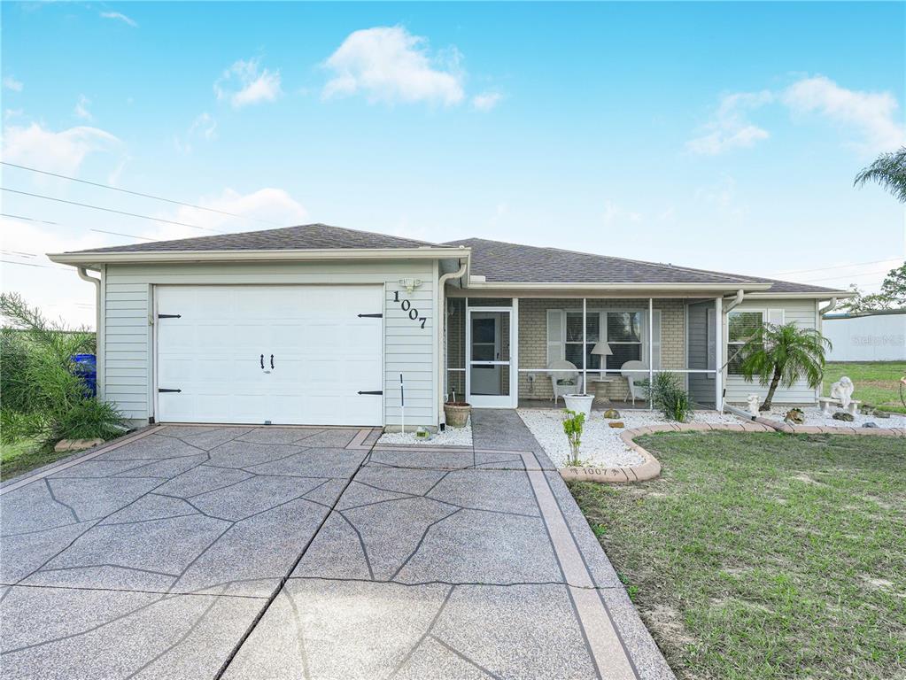 Picture of 1007 Canary Circle S, Lakeland, FL 33809