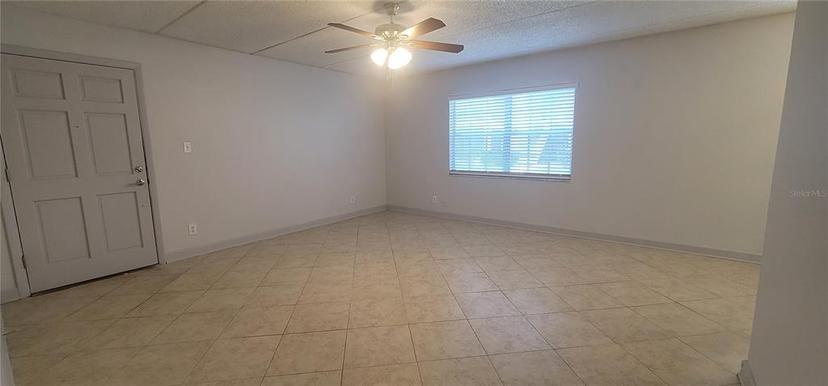 Picture of 4725 Michael Court Unit 131, Tampa FL 33614