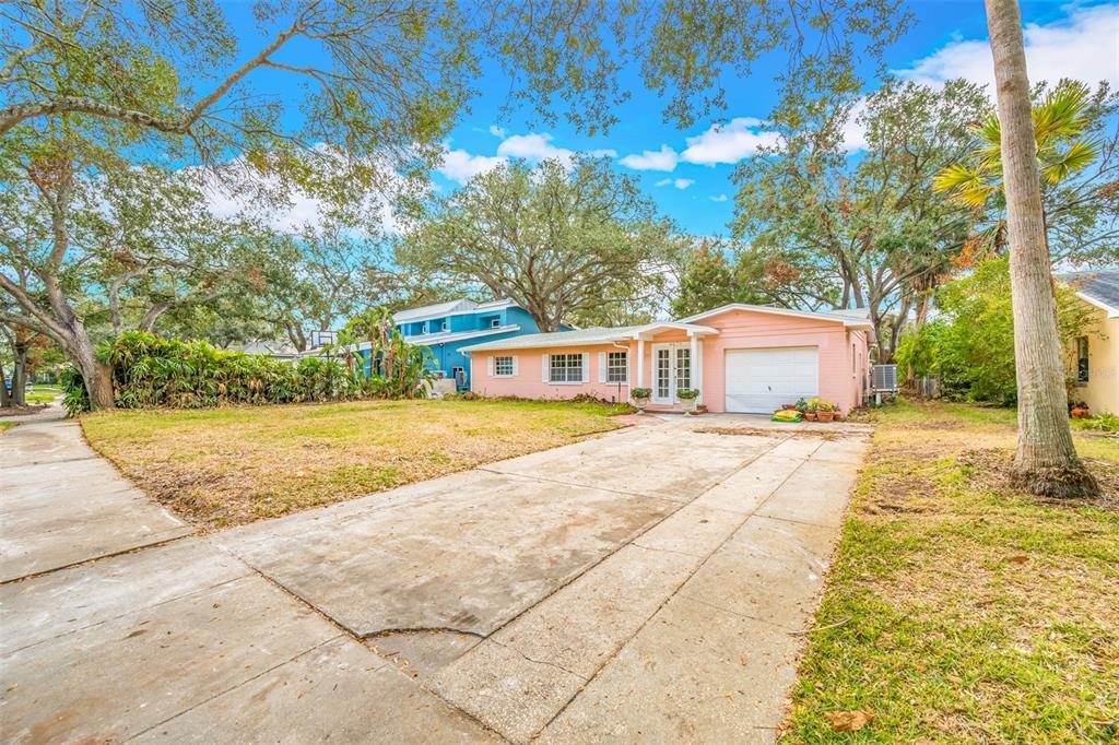 Picture of 4636 W Longfellow Avenue, Tampa, FL 33629